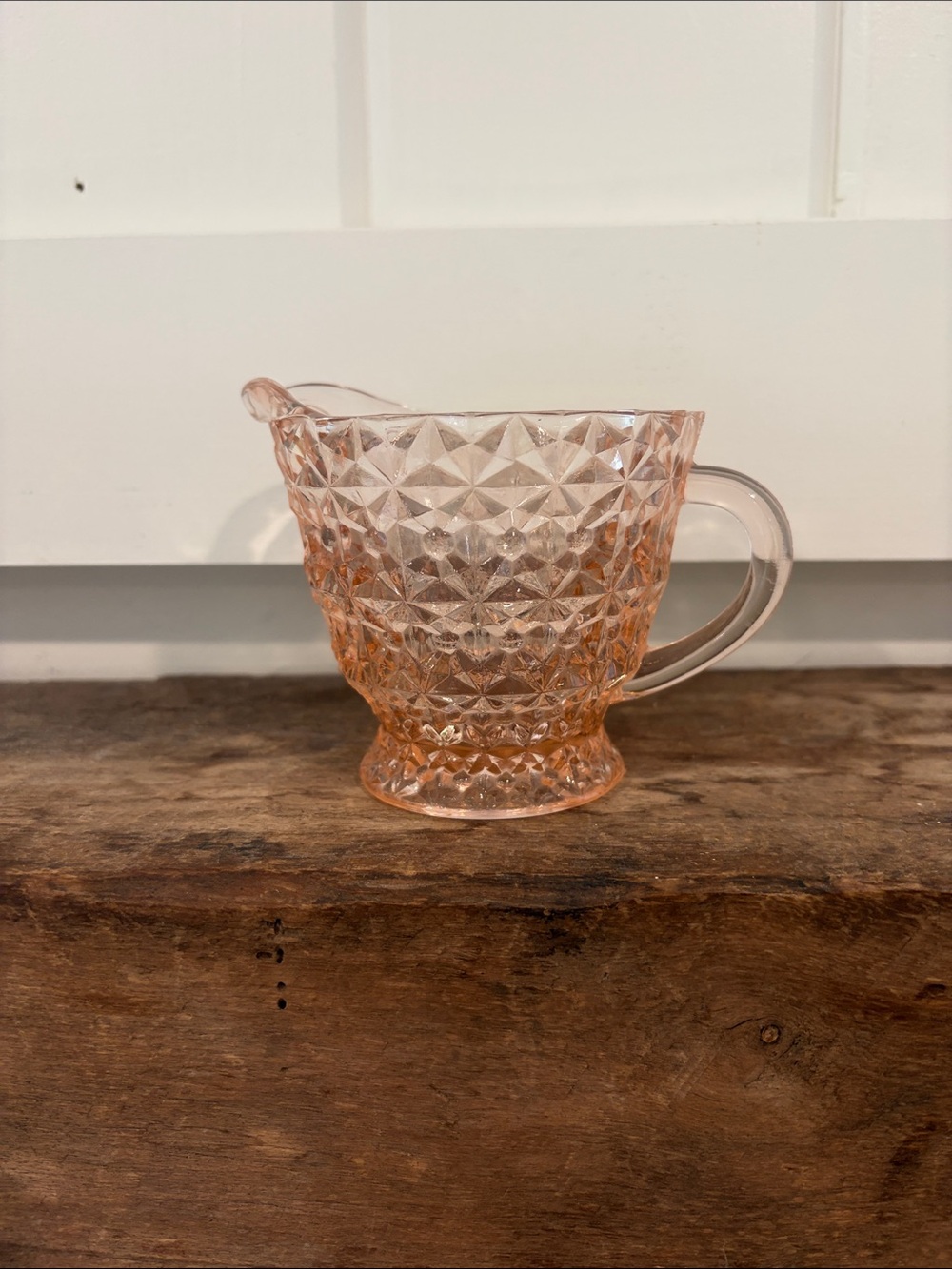 Jeanette Glass buttons and bows pattern creamer